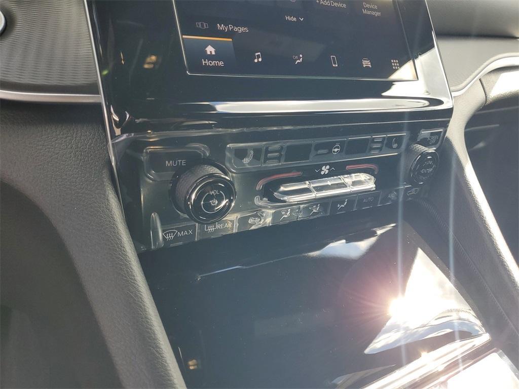 new 2025 Jeep Grand Cherokee car