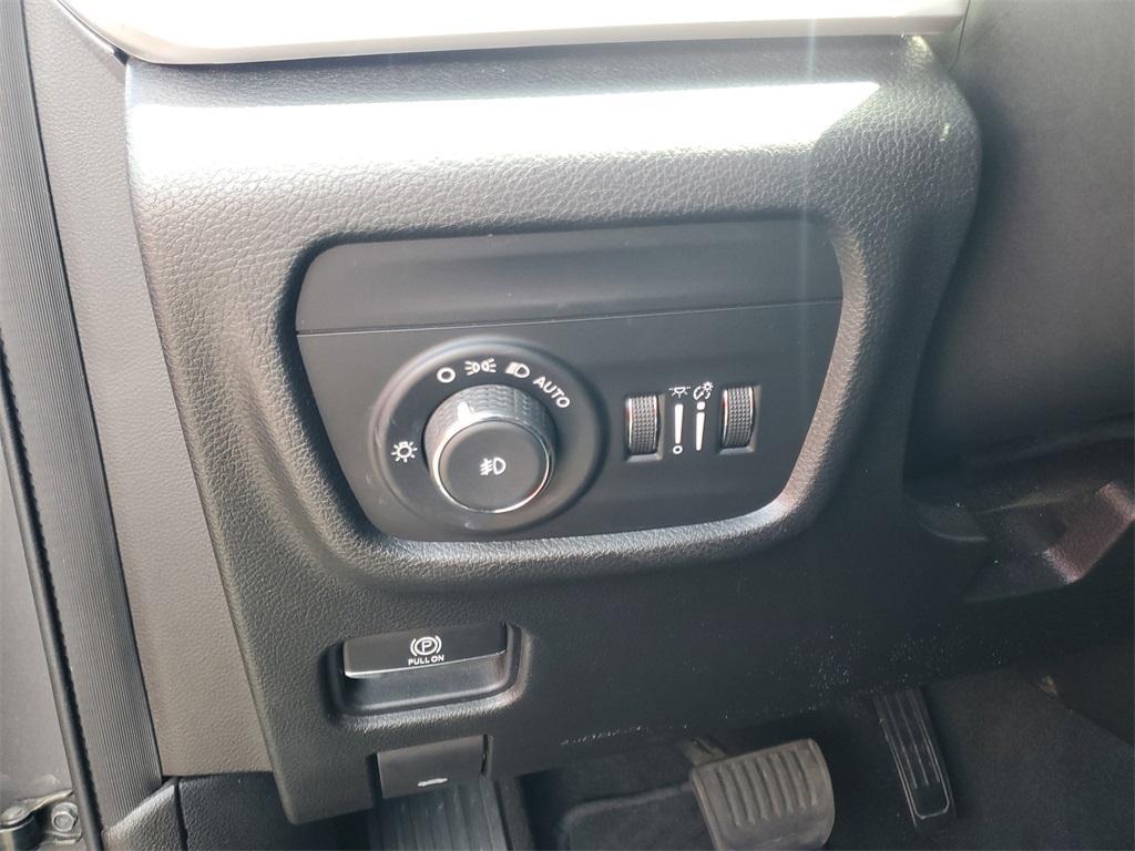 used 2021 Jeep Grand Cherokee L car, priced at $26,995