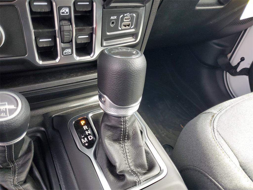 new 2025 Jeep Gladiator car, priced at $37,728