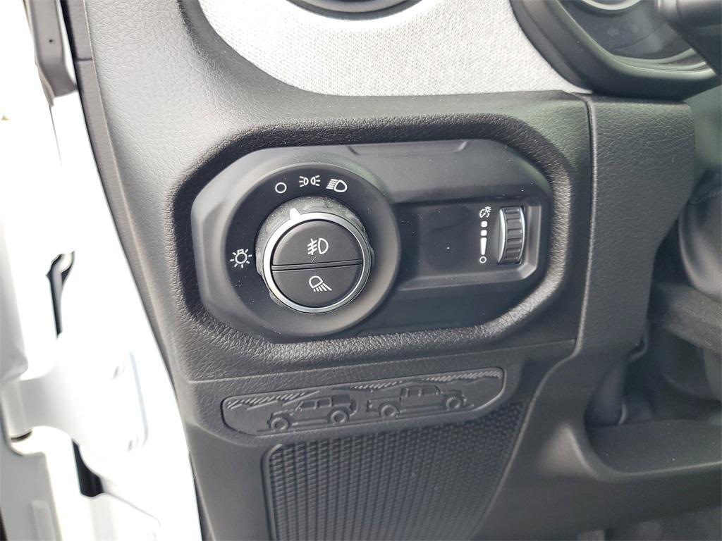 new 2025 Jeep Gladiator car, priced at $37,728