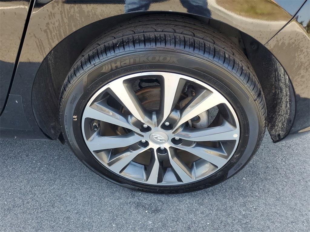 used 2020 Hyundai Elantra GT car, priced at $15,938