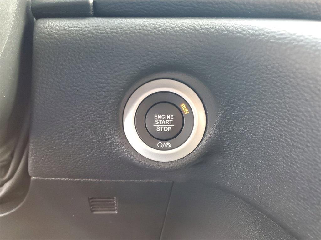 new 2025 Chrysler Pacifica car