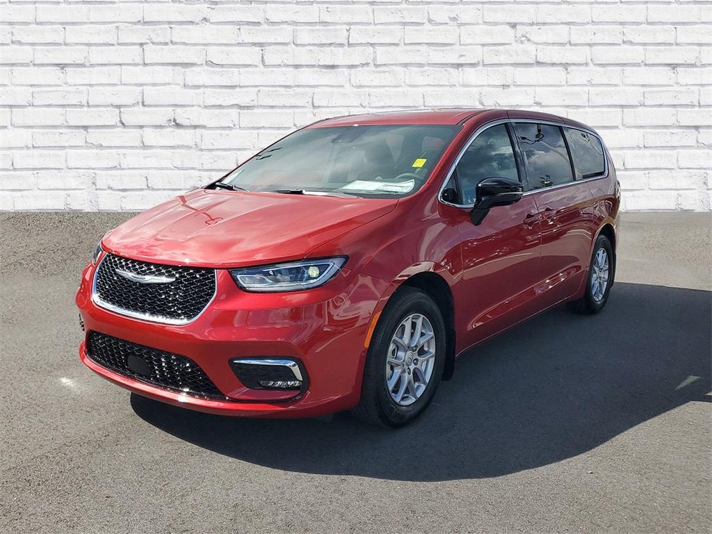 new 2025 Chrysler Pacifica car