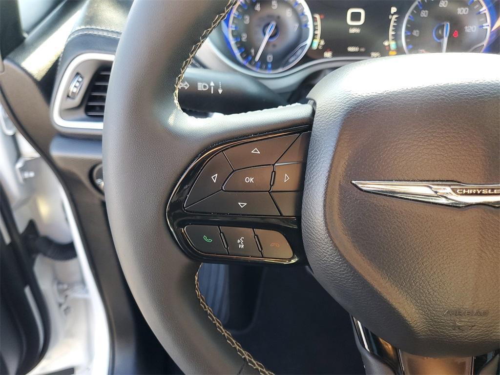 used 2024 Chrysler Pacifica car, priced at $30,334