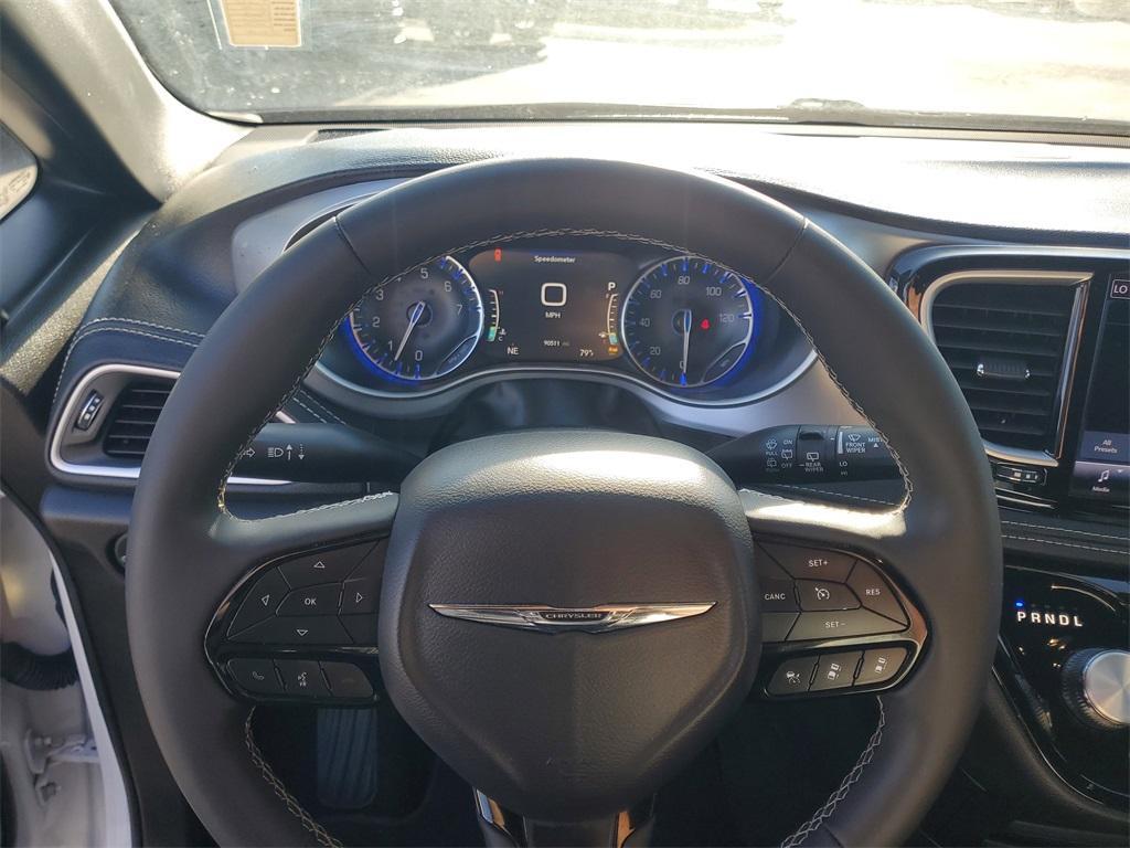 used 2024 Chrysler Pacifica car, priced at $30,334