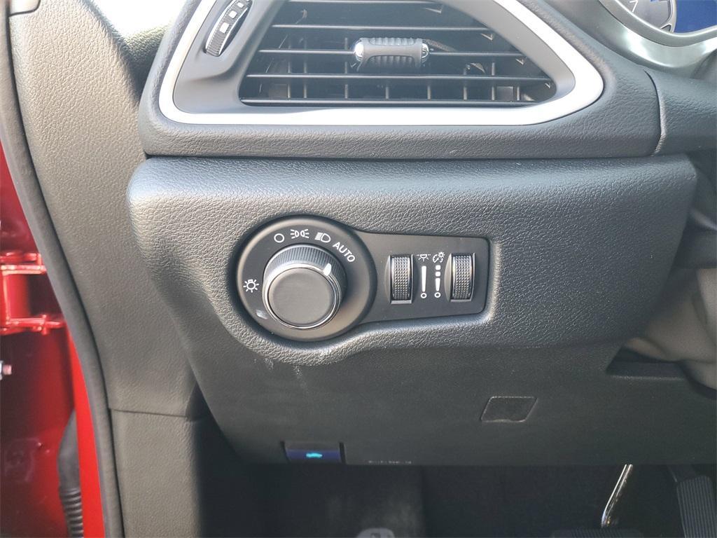 new 2025 Chrysler Voyager car, priced at $40,123