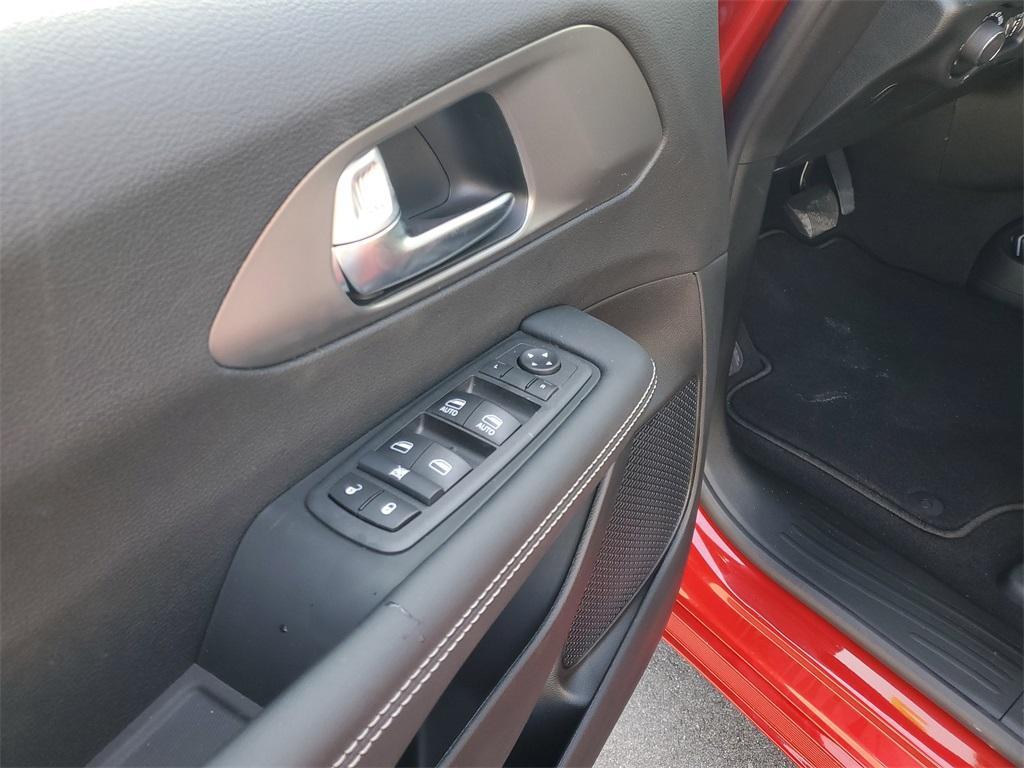 new 2025 Chrysler Voyager car, priced at $40,123