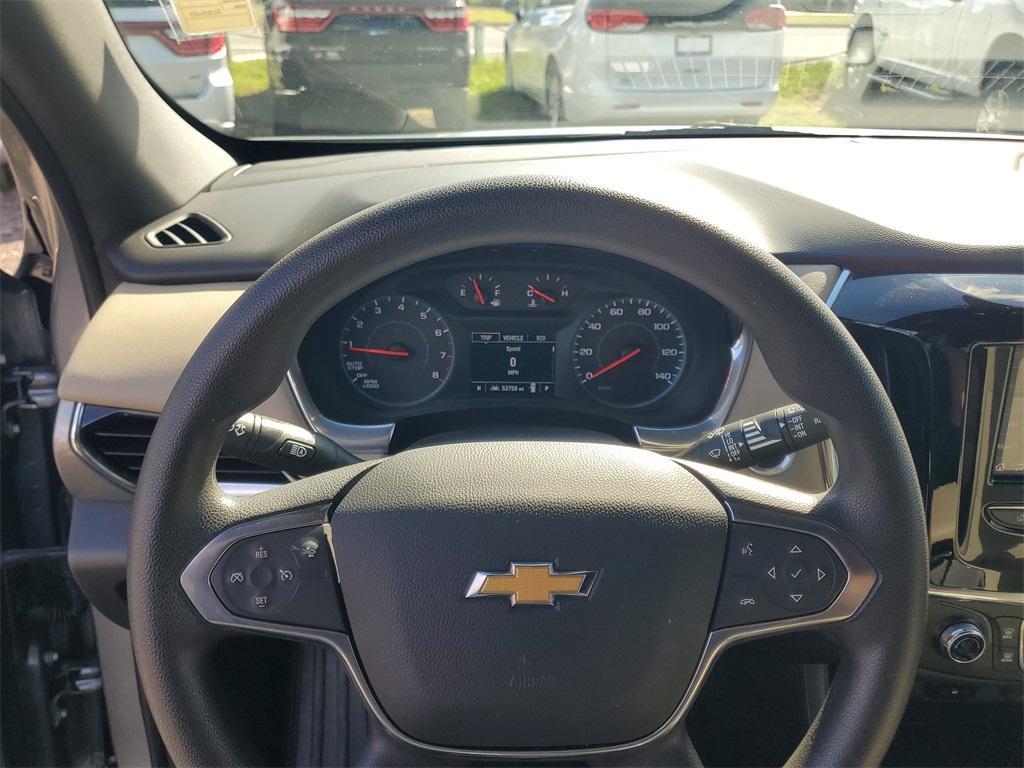 used 2023 Chevrolet Traverse car, priced at $28,486