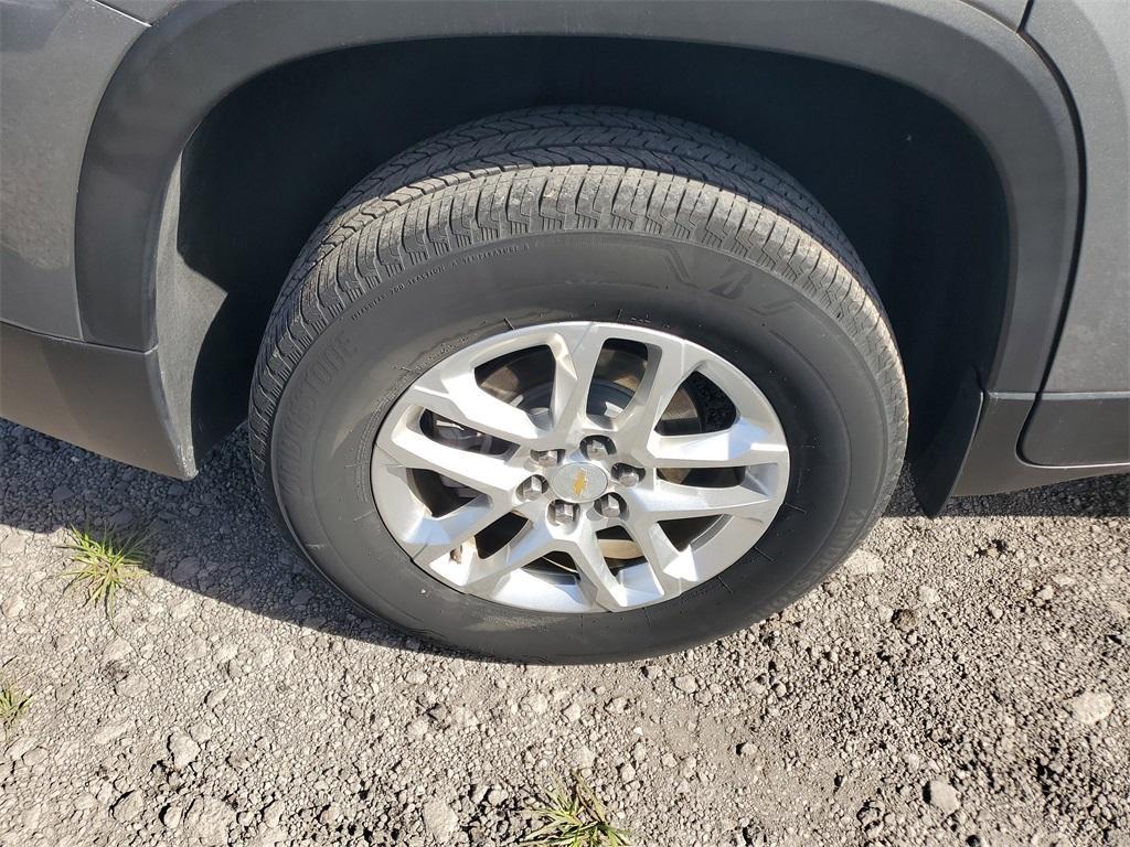 used 2023 Chevrolet Traverse car, priced at $28,486