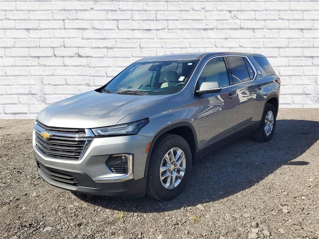 used 2023 Chevrolet Traverse car, priced at $28,486