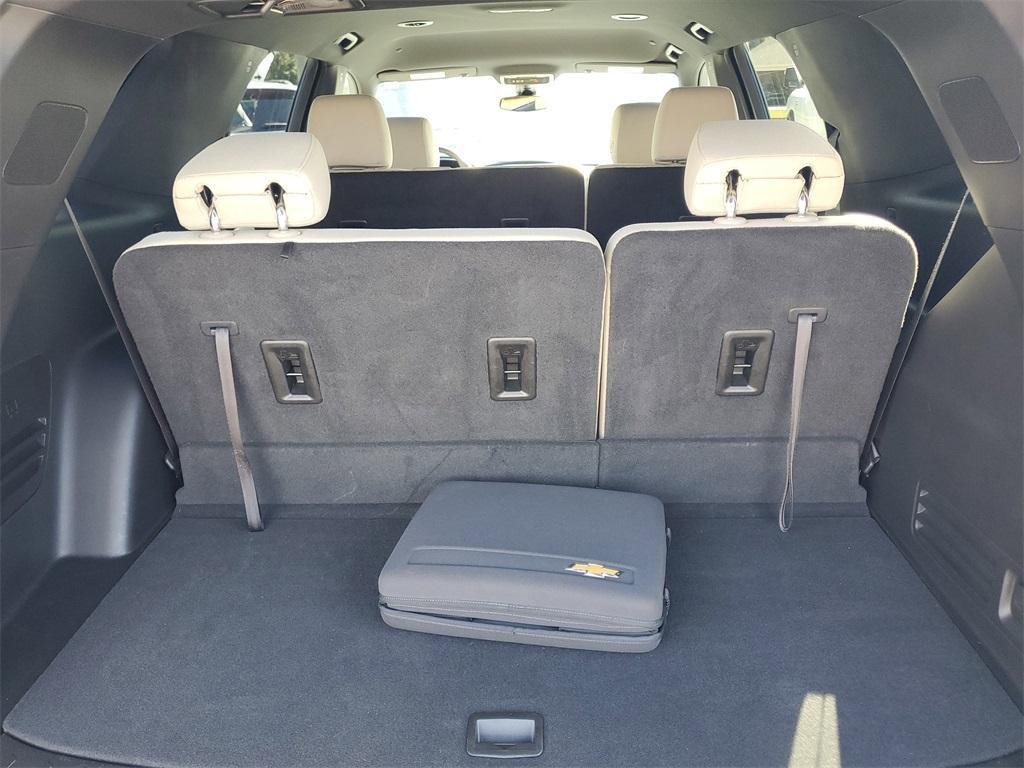 used 2023 Chevrolet Traverse car, priced at $28,486