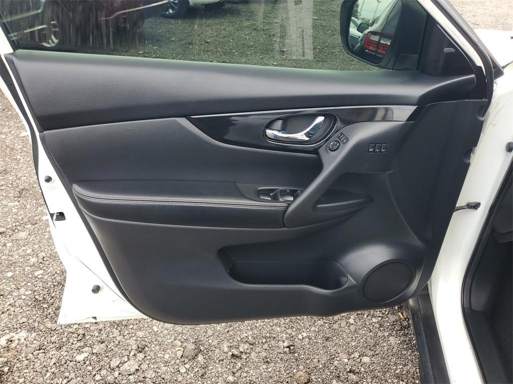 used 2019 Nissan Rogue car, priced at $20,079