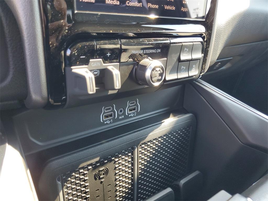 new 2025 Ram 1500 car, priced at $62,987