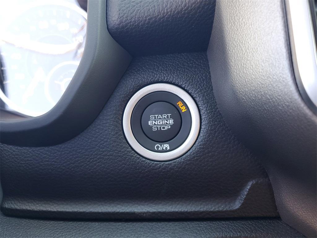 new 2025 Ram 1500 car, priced at $62,987