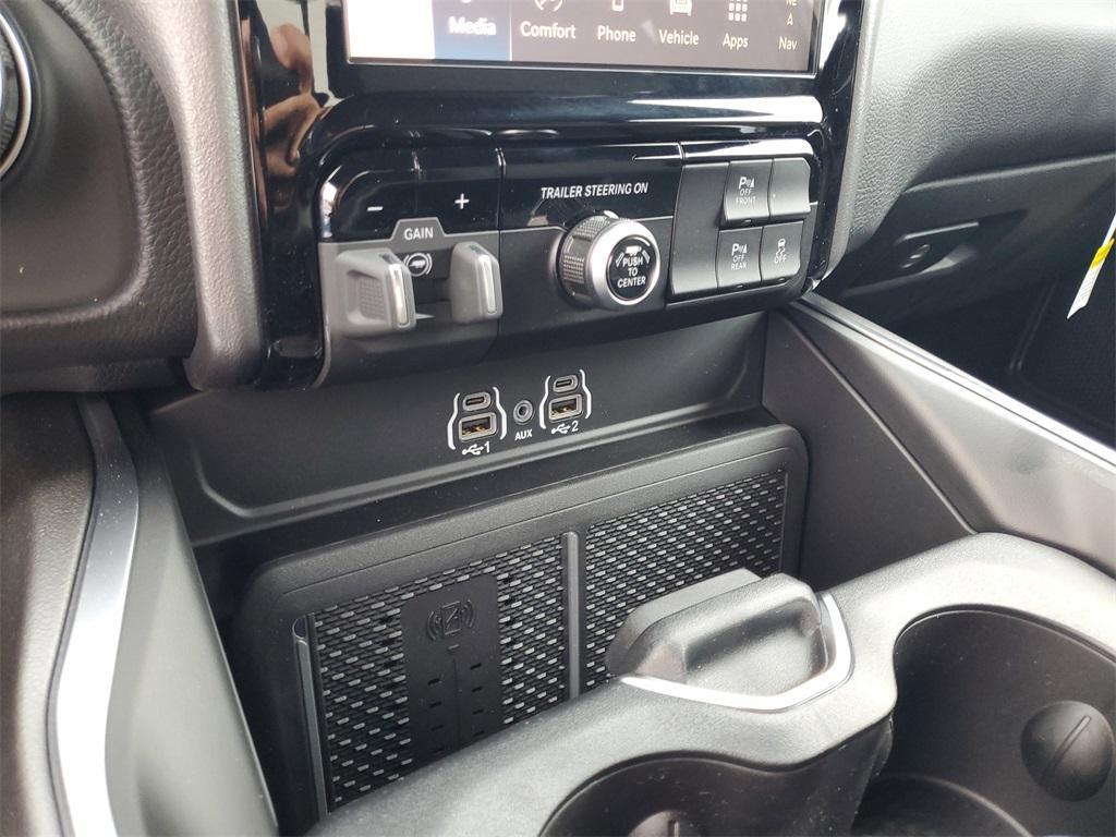 new 2025 Ram 1500 car