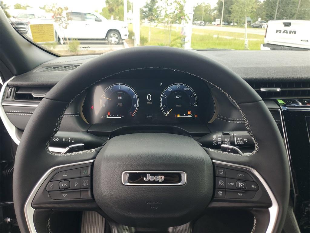 new 2025 Jeep Grand Cherokee L car