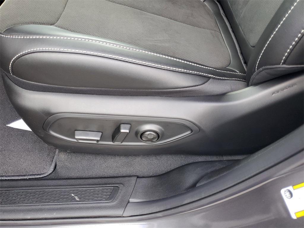 new 2025 Jeep Grand Cherokee L car