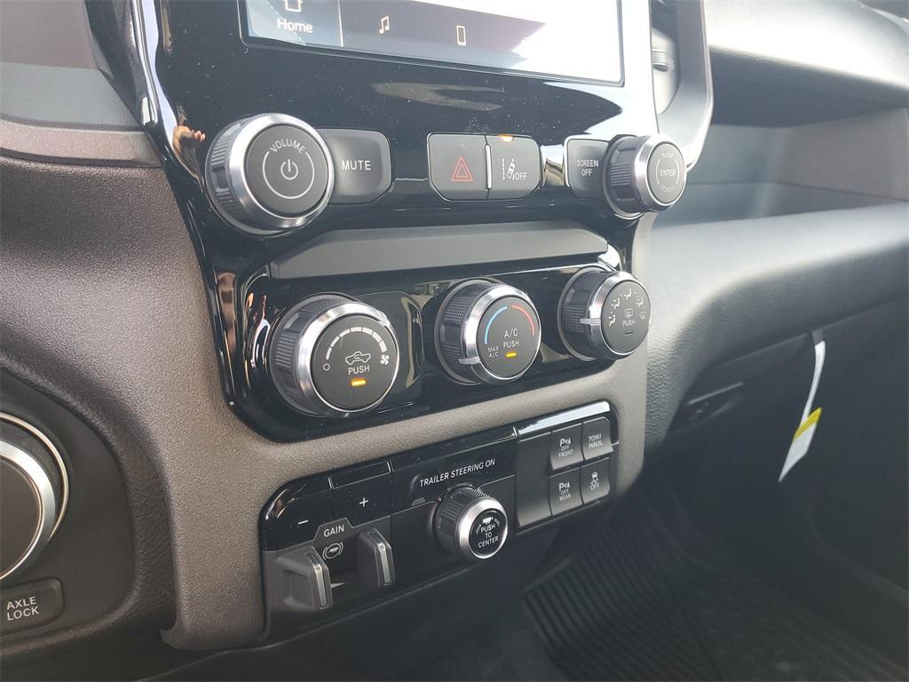 new 2025 Ram 1500 car, priced at $53,325