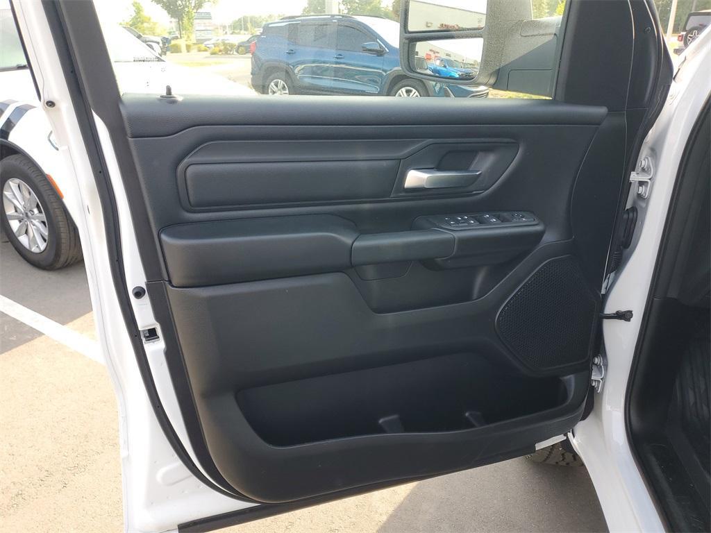 new 2025 Ram 1500 car, priced at $53,325