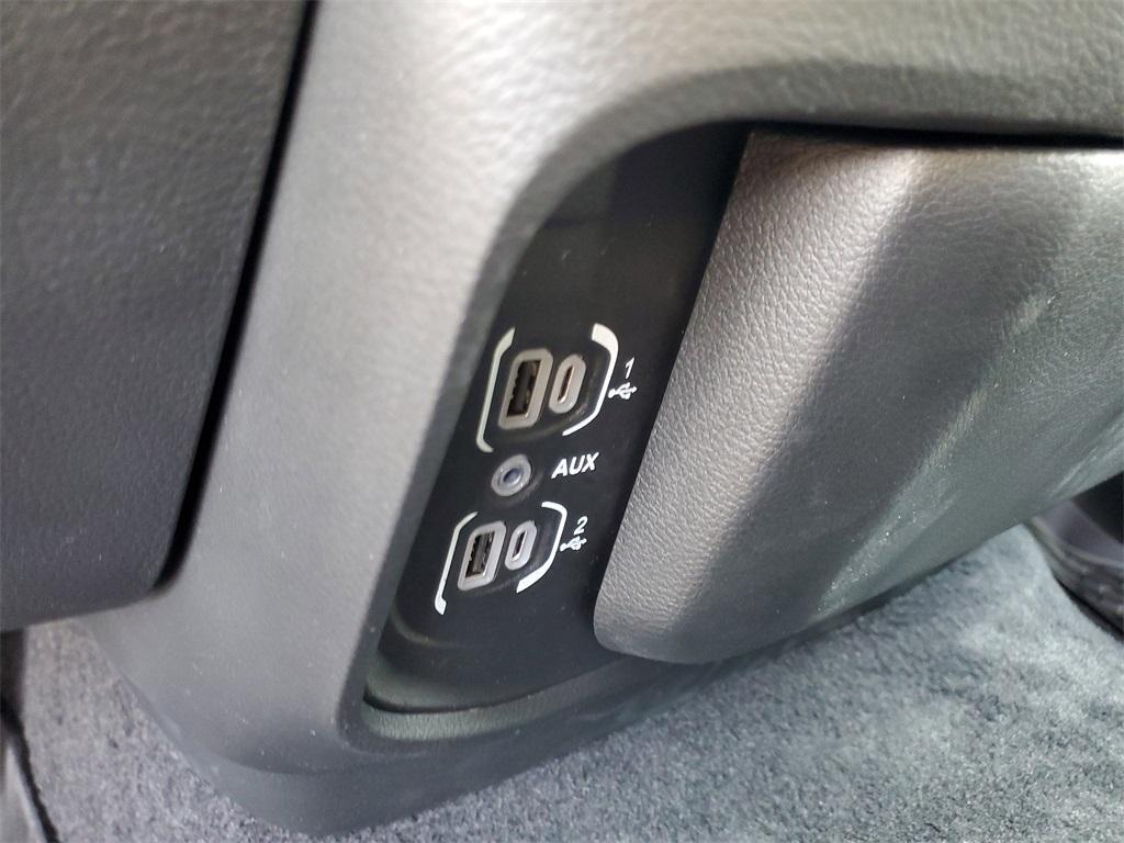 new 2025 Ram 1500 car, priced at $53,325