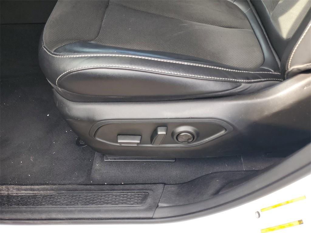 used 2022 Jeep Grand Cherokee L car, priced at $33,728