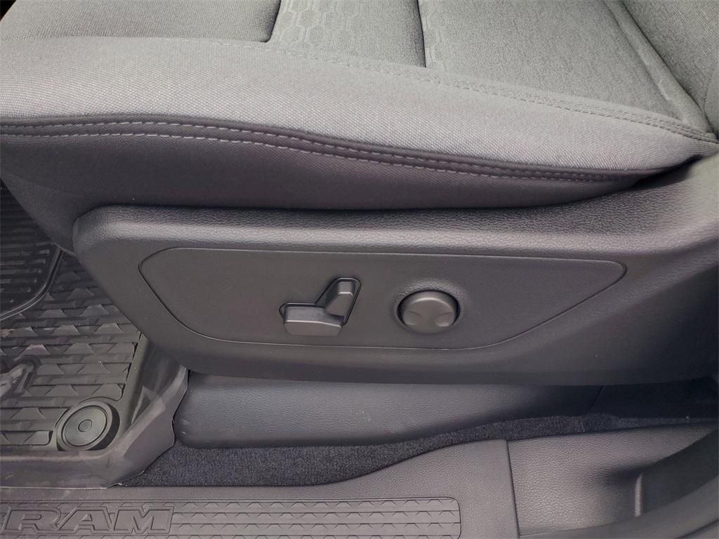 new 2025 Ram 1500 car, priced at $62,915