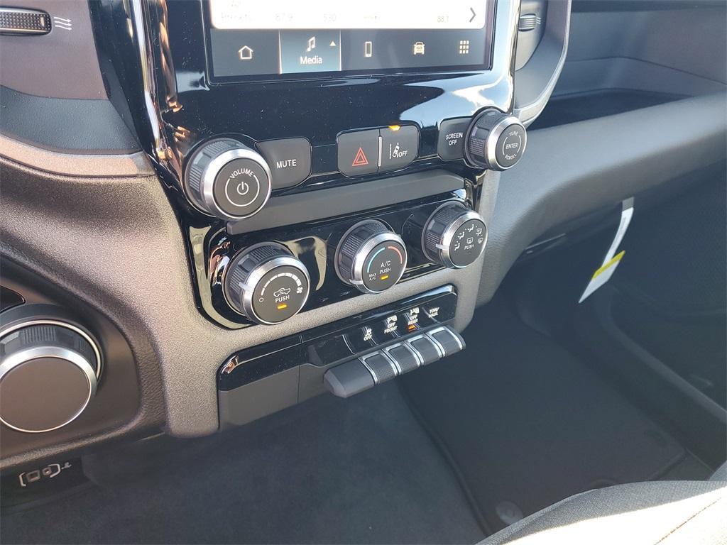 new 2025 Ram 1500 car