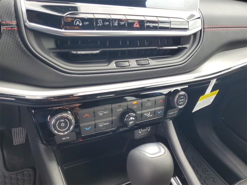 new 2026 Jeep Compass car, priced at $34,392