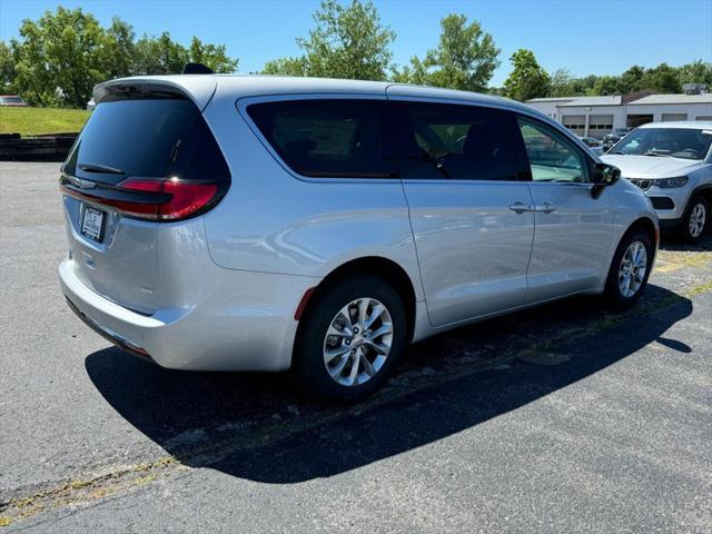 new 2024 Chrysler Pacifica car, priced at $45,195