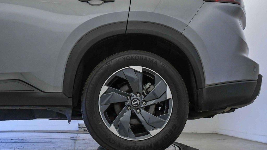 used 2024 Nissan Rogue car, priced at $18,765