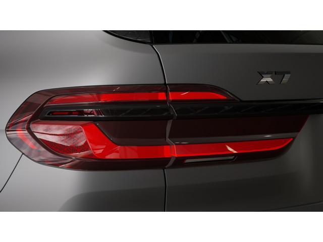 new 2026 BMW X7 car, priced at $125,725