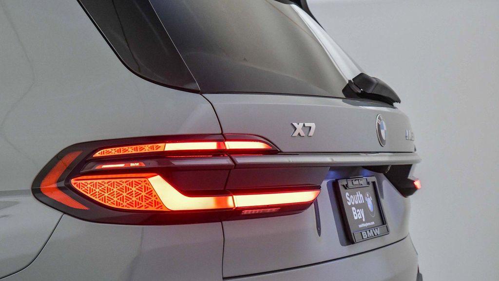 new 2026 BMW X7 car, priced at $119,715