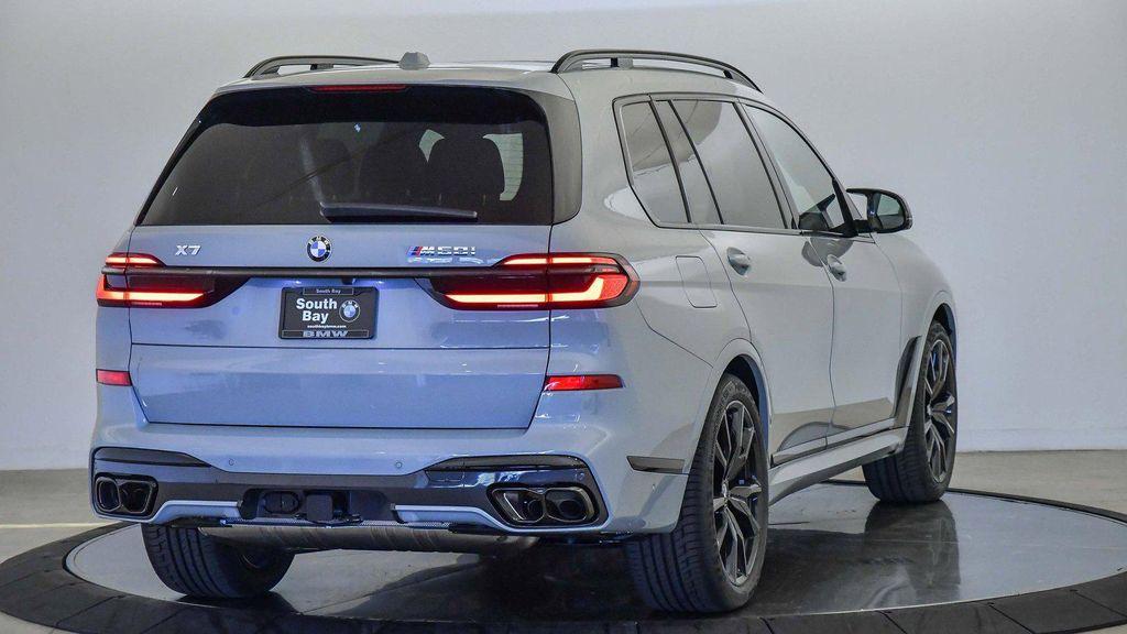 new 2026 BMW X7 car, priced at $119,715