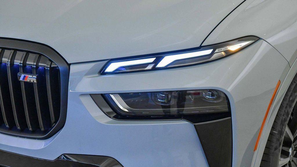 new 2026 BMW X7 car, priced at $119,715