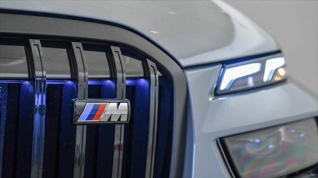 new 2026 BMW X7 car, priced at $121,715