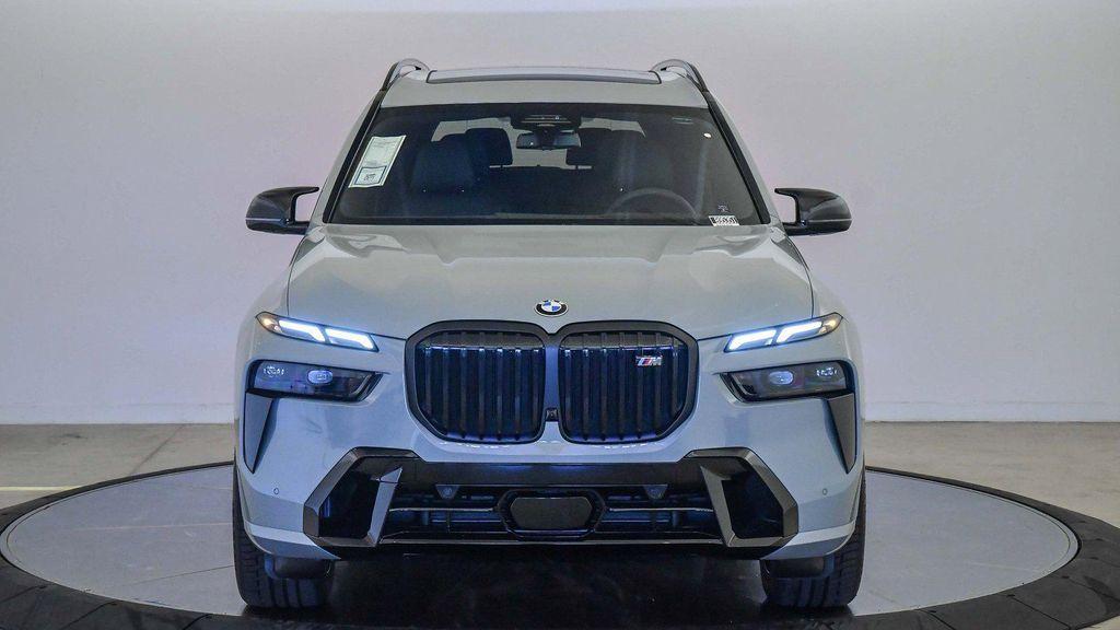 new 2026 BMW X7 car, priced at $119,715
