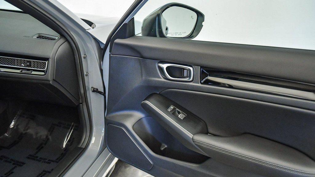 used 2025 Honda Civic Hybrid car, priced at $31,156