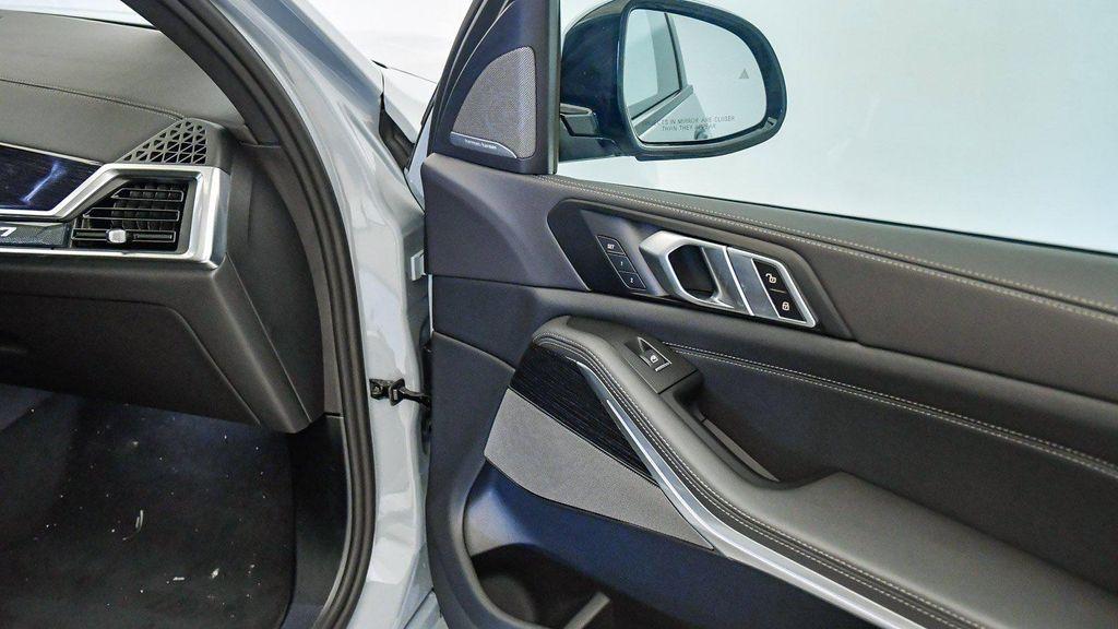 new 2026 BMW X7 car, priced at $94,315