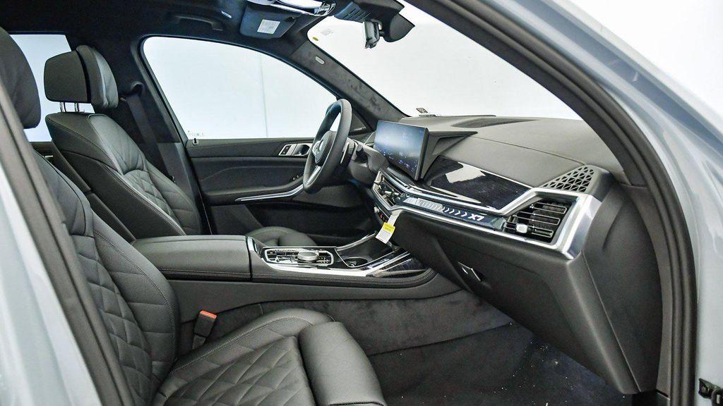 new 2026 BMW X7 car, priced at $94,315