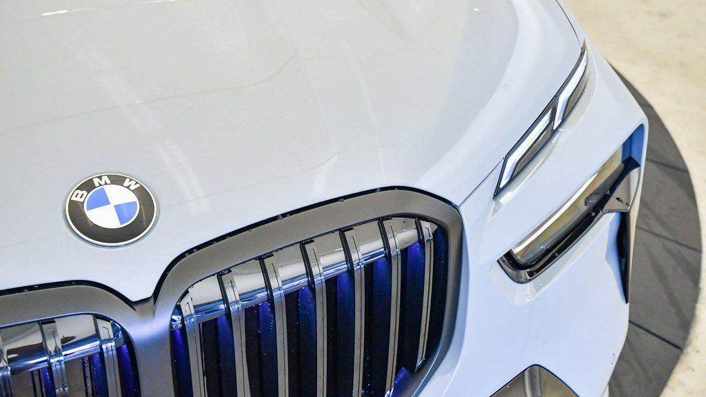 new 2026 BMW X7 car, priced at $94,315