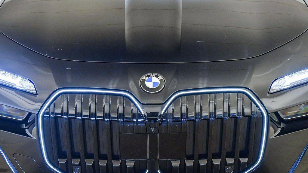 new 2026 BMW 760 car, priced at $134,125