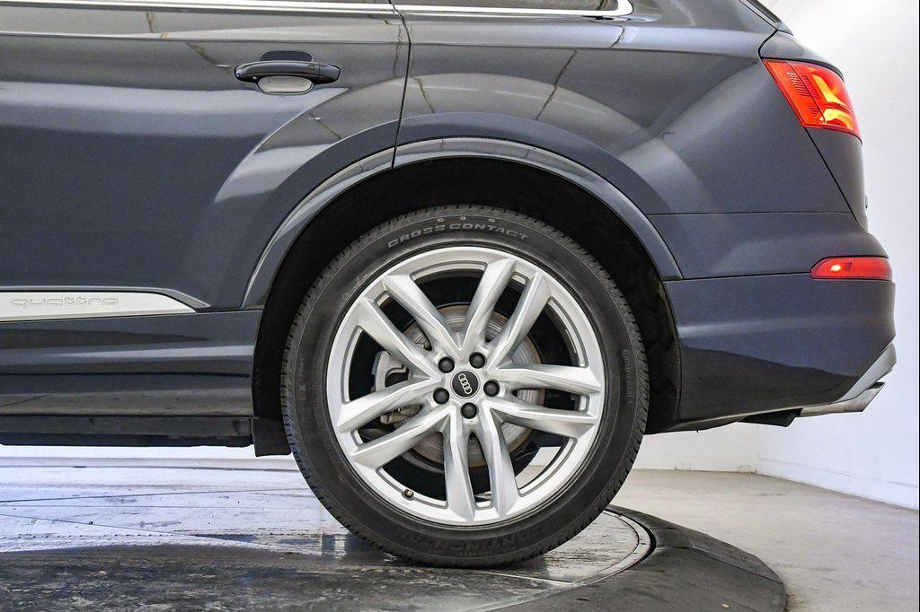 used 2017 Audi Q7 car, priced at $21,999