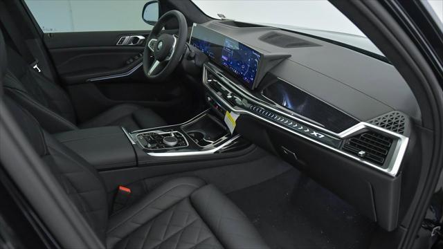 new 2025 BMW X7 car, priced at $90,220