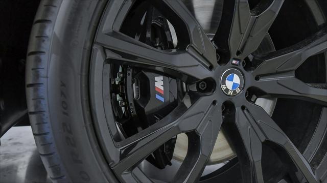 new 2025 BMW X7 car, priced at $90,220
