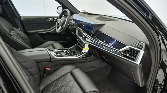 new 2026 BMW X7 car, priced at $95,025