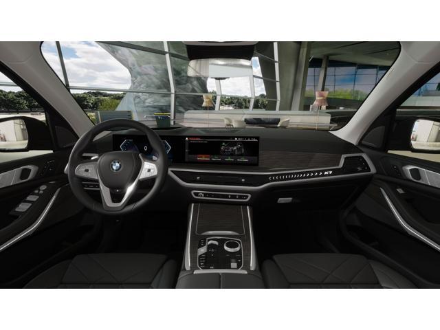 new 2025 BMW X7 car, priced at $86,130