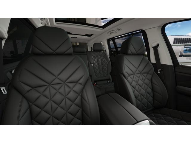 new 2025 BMW X7 car, priced at $86,130