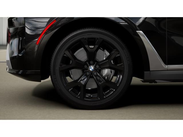 new 2025 BMW X7 car, priced at $86,130
