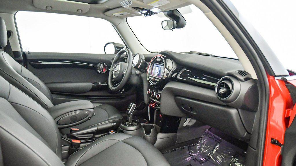 used 2021 MINI Hardtop car, priced at $18,599