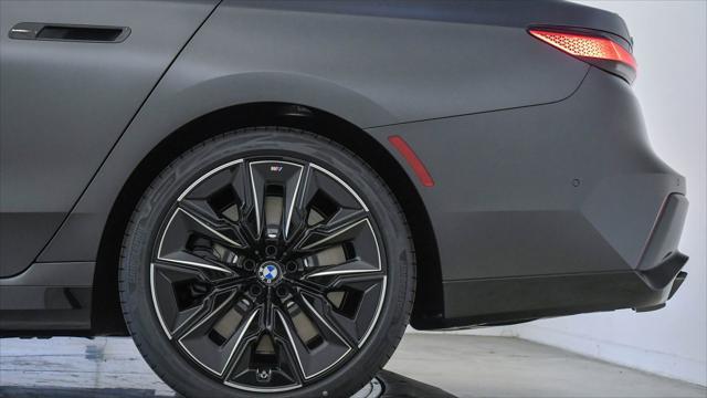 new 2025 BMW 760 car, priced at $129,280